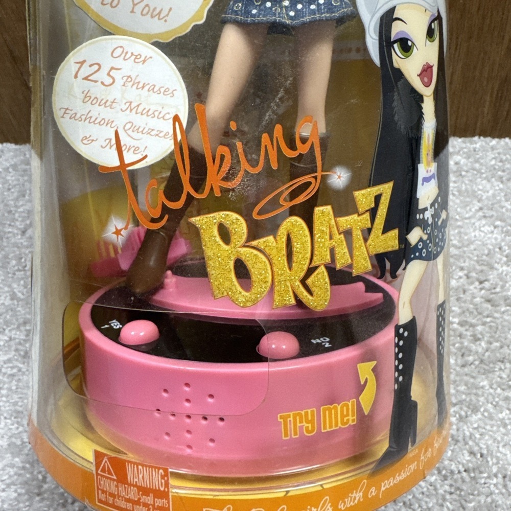 Bratz Talking Bratz Jade 10in Interactive Talking Fashion Doll Original Unopened - Picture 3 of 4